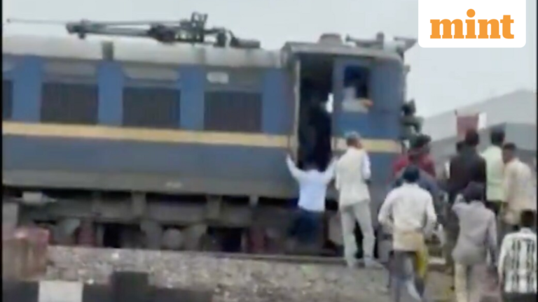 Loco pilot reportedly stops Indore-Mhow DEMU to buy samosas; Railway orders probe after viral video | Today’s news