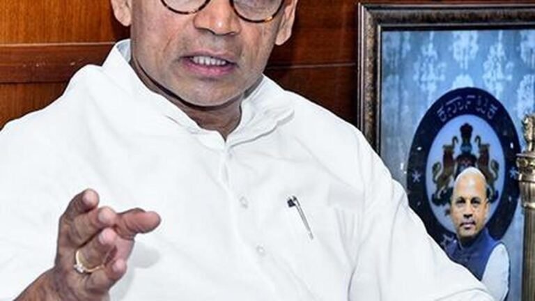 The minister directs the officers to maintain sufficient stocks of seeds and fertilizers to supply the farmers