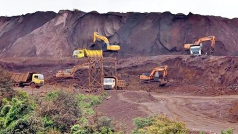 The Department of Mines and Geology recommends that the Ballari mining representation be referred to the Justice Dhulia Committee