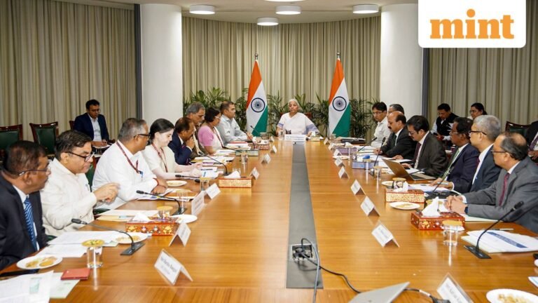 FM asks banks to increase outreach to NRIs and increase foreign capital mobilization | Today’s news
