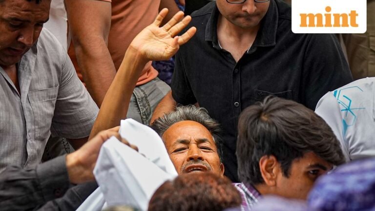 ‘Be fearless’: Sonam Wangchuk tells protesters to continue marching to Parliament on Monday | Today’s news