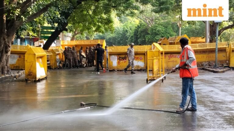 Check-in begins at Jantar Mantar as CJP protest ends; Delhi Metro Internet Services Fully Restored | Today’s news