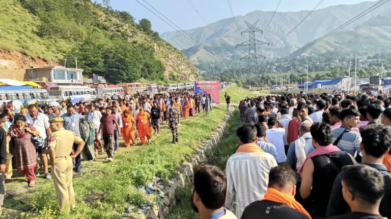 Another batch of pilgrims on their way to the Amarnath shrine