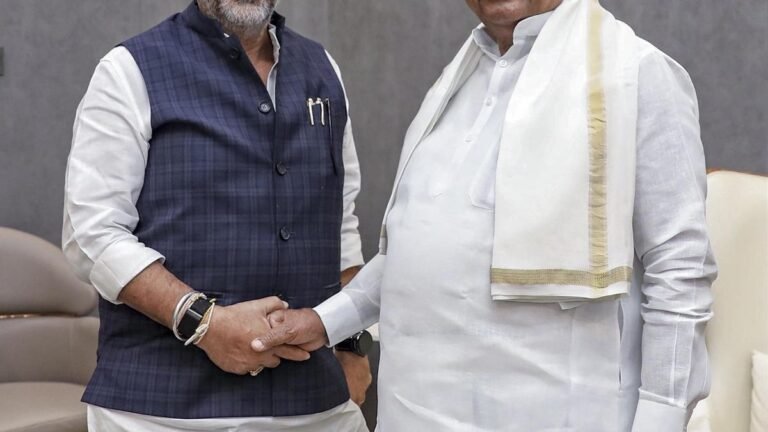 Cabinet expansion: DK Shivakumar, Siddaramaiah, BK Hariprasad in Delhi to meet with high command