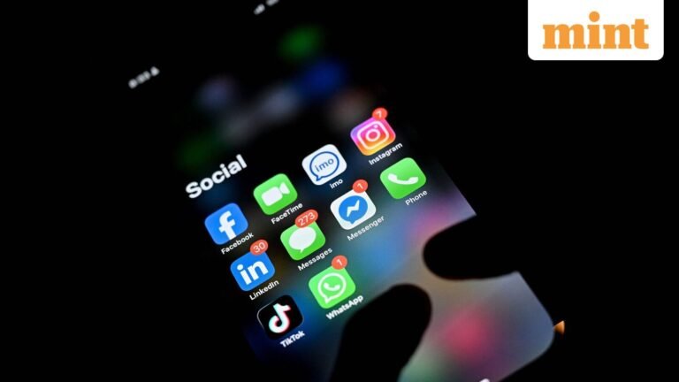 UK to introduce night-time social media curfew for 16- and 17-year-olds; key data | Today’s news