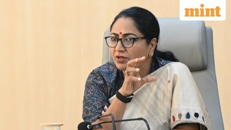 Are you waiting for Delhi Govt permission? CM Rekha Gupta reduced waiting times for 84 online services | Today’s news