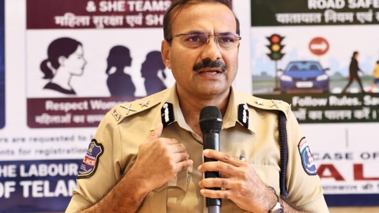 Cyberabad Police, Ministry of Labor distribute welfare cards to 256 construction workers