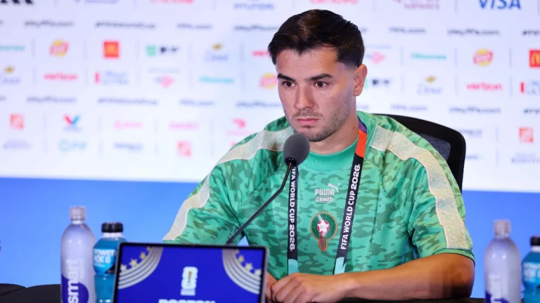 The Moroccan star forgets the question after a fight breaks out at the press conference. Video