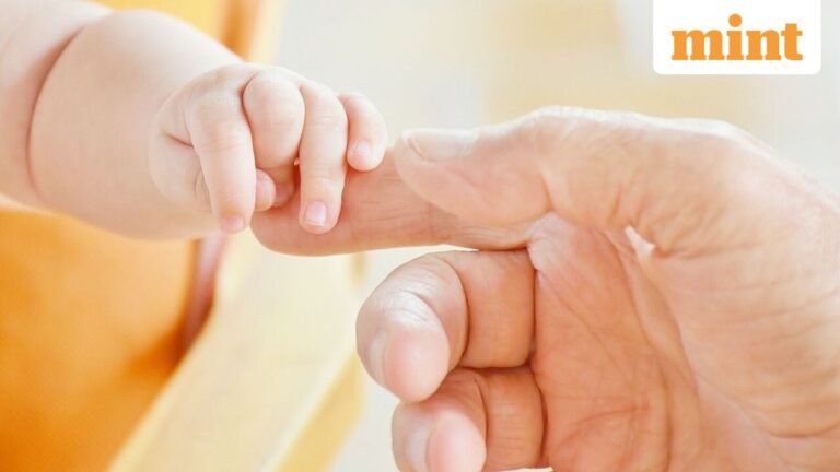 IVF, surrogacy clinics must renew licenses under new rules | Today’s news