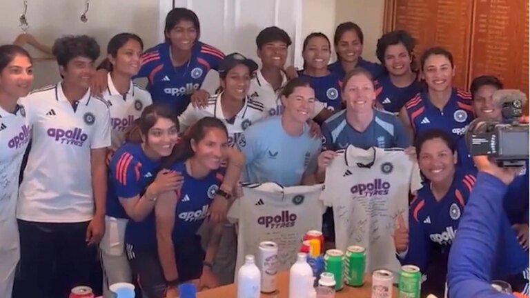 Watch: India honor Heather Knight and Tammy Beaumont as England legends bid farewell
