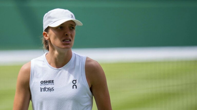 Wimbledon Day 4 live: Iga Swiatek makes strong start, Taylor Fritz advances