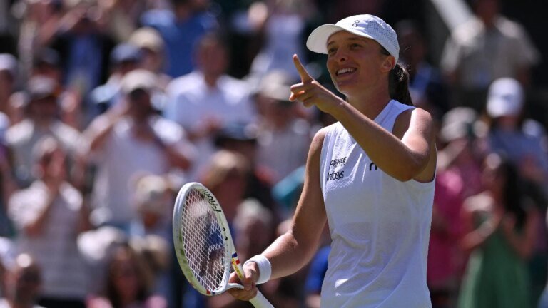 Iga Swiatek cruises into Round 3, Fritz, De Minaur maintain perfect starts