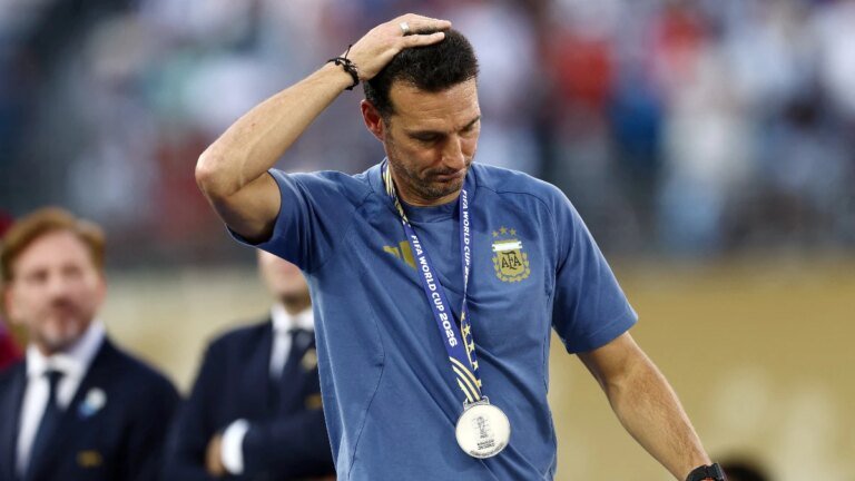 Argentina coach in tears at World Cup press conference: It hurts our souls