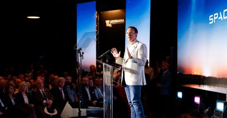SpaceX will spend $100 billion on a new spaceport in Louisiana
