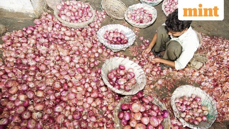 Govt ruled out restriction on onion exports, sale of ₹35/kg buffer stock begins | Today’s news