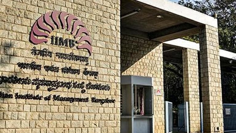 IIMB alumni community collects ₹ 20.11 lakh for injured student