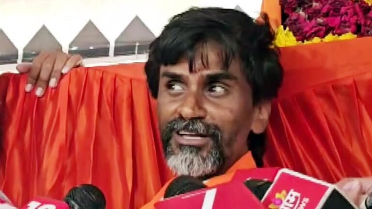 Jalna Collector urges Manoj Jarange Patil to call off hunger strike