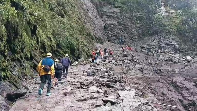 About 1,500 pilgrims were stranded on the Kedarnath trek after the landslide evacuation