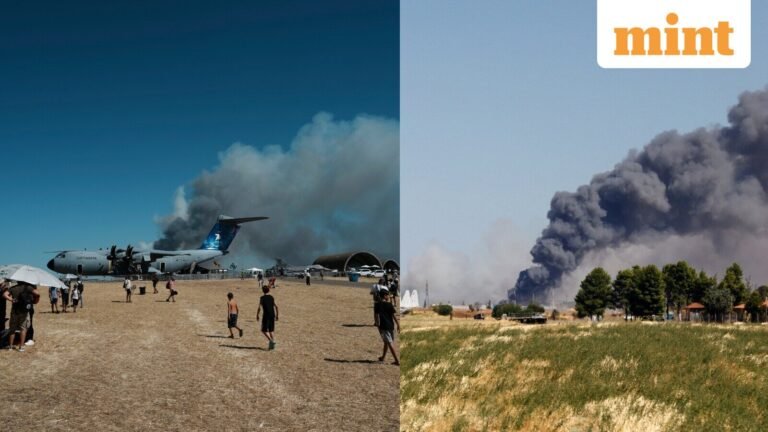 Both pilots killed in F-4 fighter jet crash that caught fire during air day in Greece | Video | Today’s news