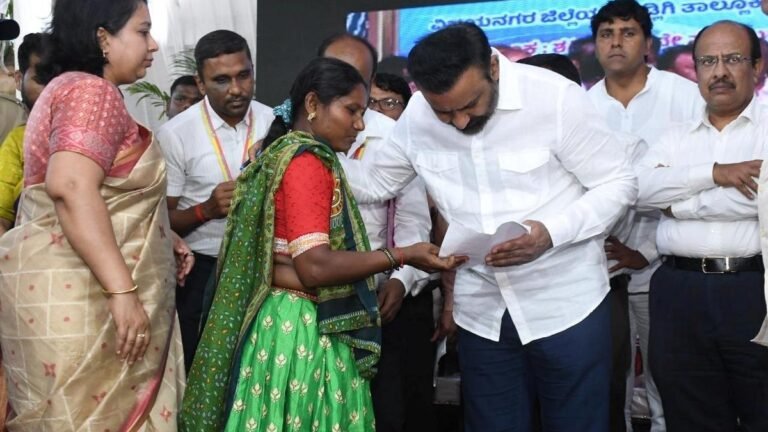 The Praja Seva campaign was launched in Dharwad by Santosh Lad