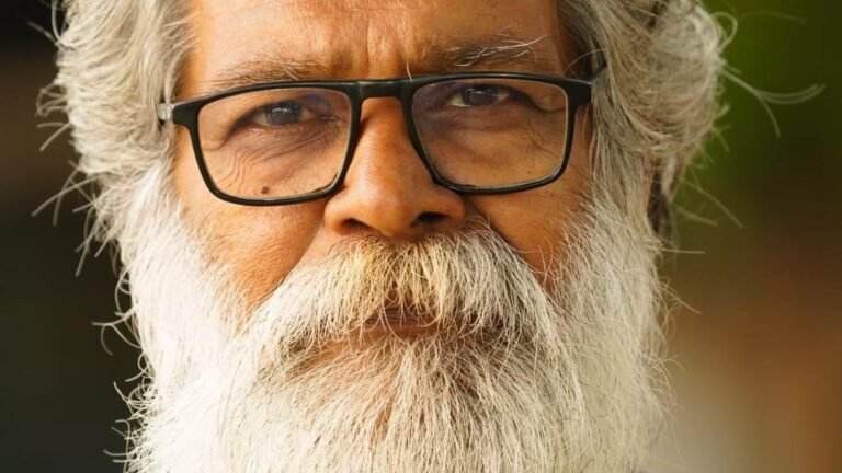 Poet R. Mohan dies