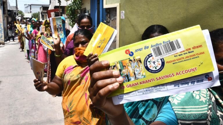 One in four Jan Dhan accounts do not work; 5.72 crore has zero balance: RTI