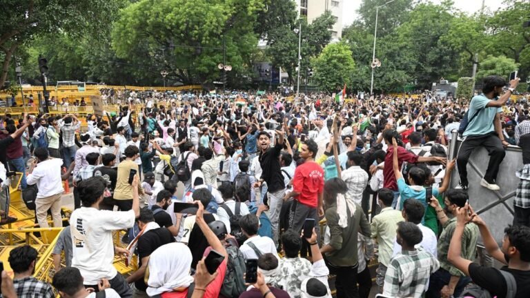 After Supreme Court refuses to stay CJP’s march, Delhi Police demands quashing of FIR against NEET-UG protesters, students
