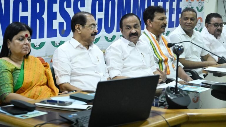 Members of the Political Affairs Committee resent the delay in the reshuffle of the Kerala Pradesh Congress Committee