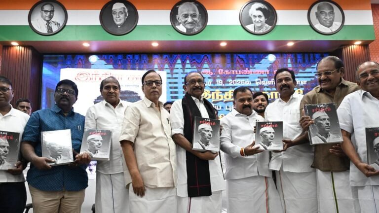Pre-booking of photo book on Indira Gandhi started