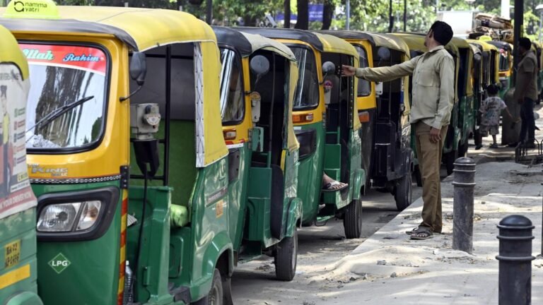 Bengaluru commuters welcome government move against tipping, drivers seek fairer fares