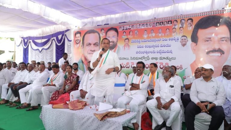 Palamuru was looted under BRS rule, says Komatireddy