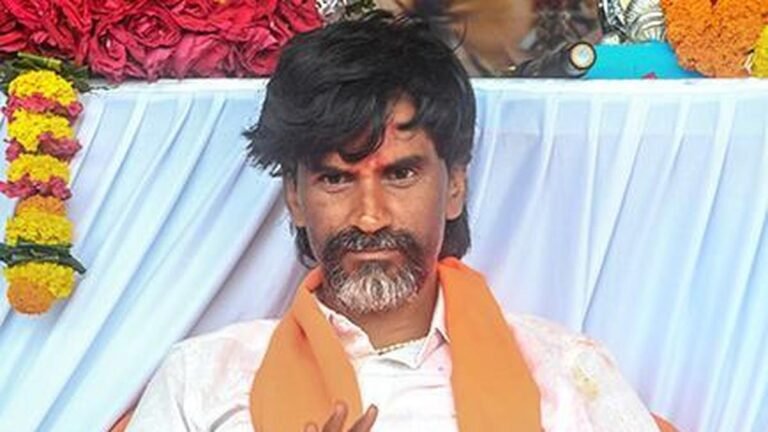 Maratha quota protest: Jarange alleges plot to kill him during Mumbai march, even as Azad Maidan permit denied