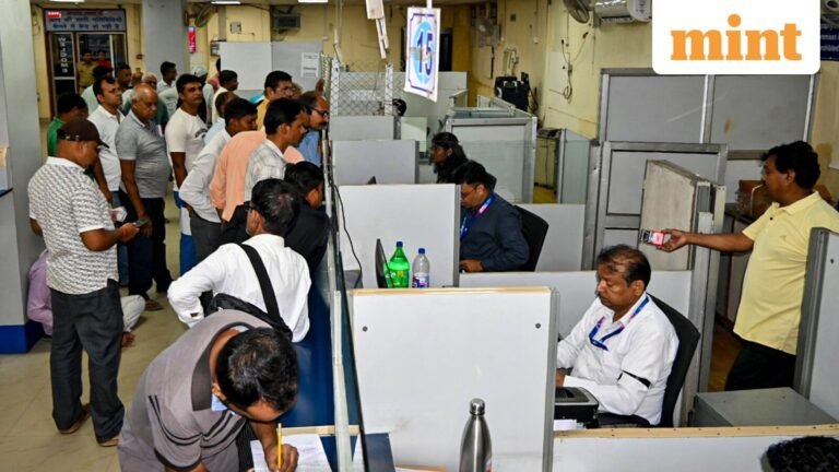 Bank employees worked on Sunday, but the Monday strike was postponed; change of schedule launches meme fest online | Today’s news