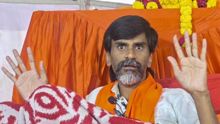 Maratha quota stir: Jarange Patil leaves for Mumbai as police refuse to give nod to protest