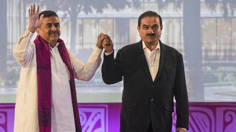 Adani promises an investment of CZK 1,000,000 in West Bengal by 2035 and seeks to diversify power generation and transmission