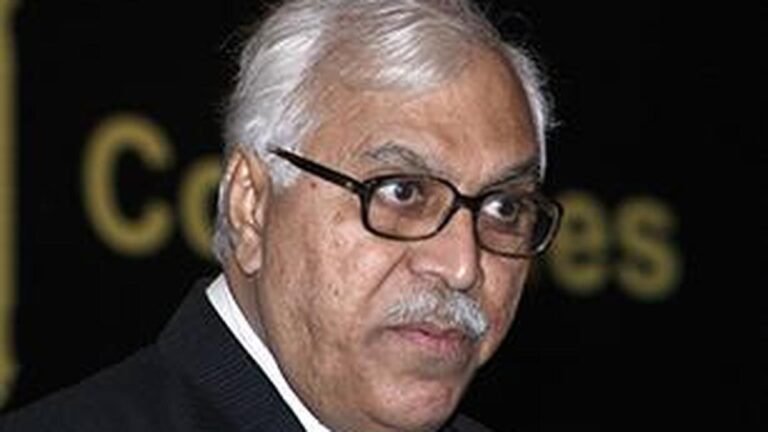 ECI should give details of decisions taken and whether it had majority support: former election commissioners