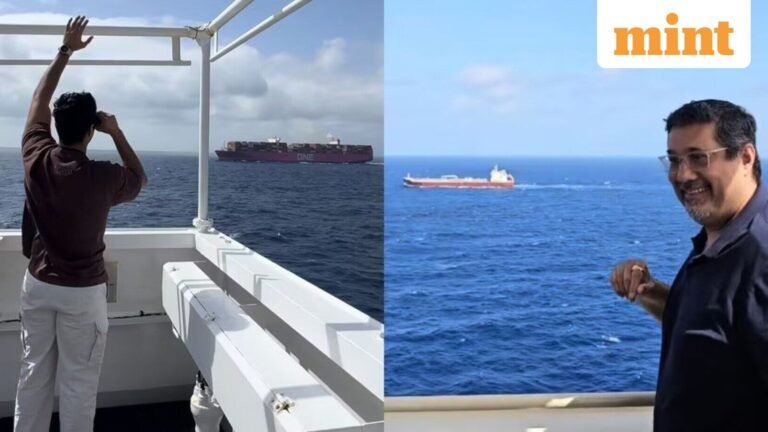 Father and son sailors unexpectedly cross paths in mid-ocean, Internet calls it ‘once in a lifetime’ | Today’s news