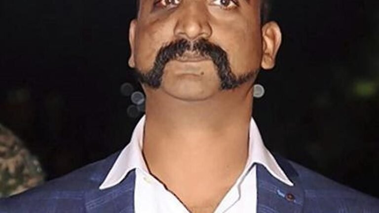 The leaders celebrate the valor of Abhinandan