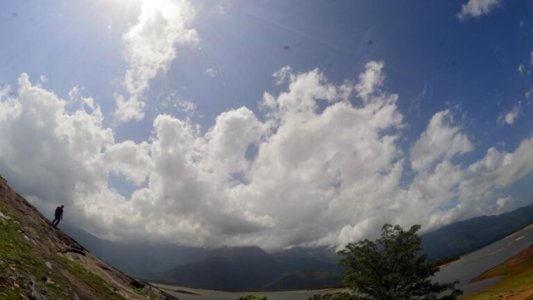 Dry, cloudless skies raise the temperature above normal at many places in Kerala