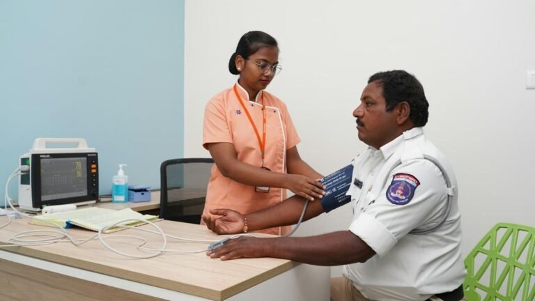 More than 1000 personnel of Cyberabad traffic police attend free pulmonary, vascular health camp