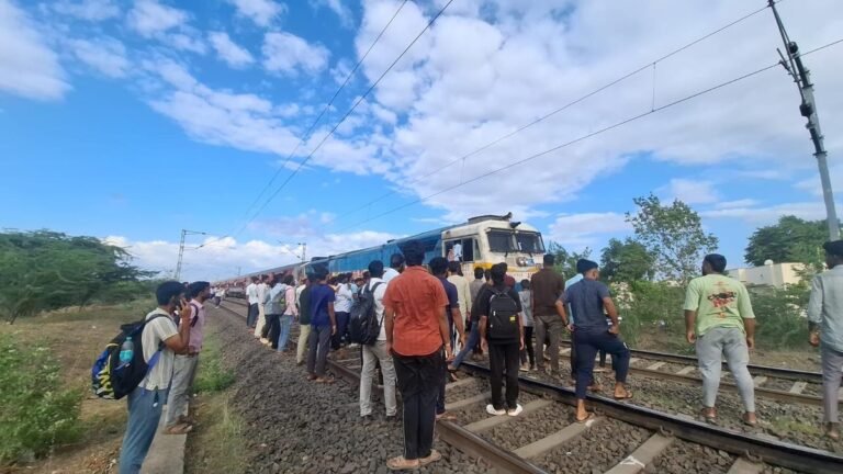 Candidates protest on railway track in Vijayapur against train delay