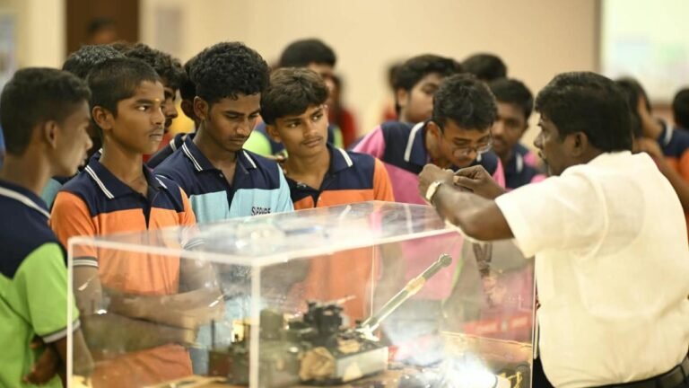 Creative minds showcase engineering skills at graVITAs’ 26 at VIT