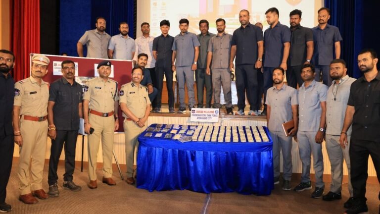 Police uncover link between cattle theft gang and extortion of mobile phones, arrest nine suspects
