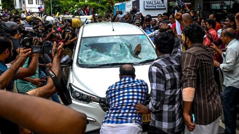ED registers case against 28 for assaulting officials during raid at Pinarayi Vijayan’s residence