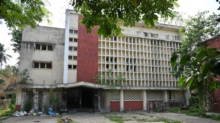 Demolition of Kokers theater divides council as Kochi mayor demands structural stability test by expert agency