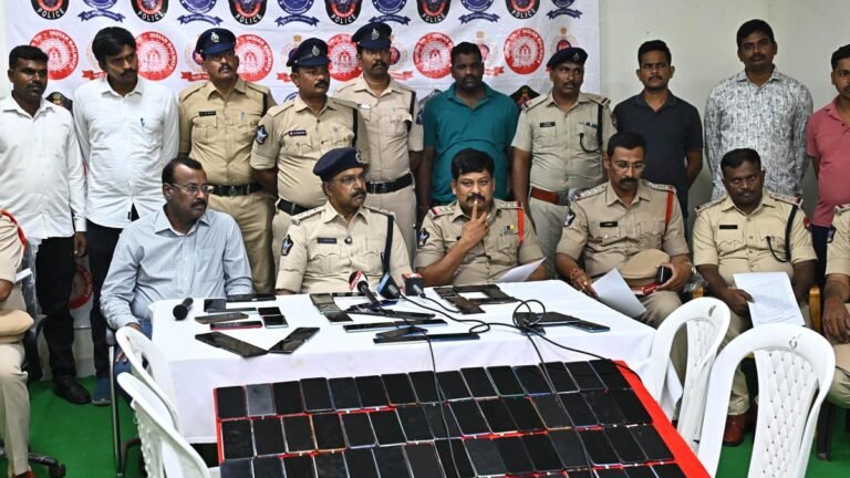 Railway Police recovers 120 lost mobile phones worth ₹25 crore in Andhra Pradesh