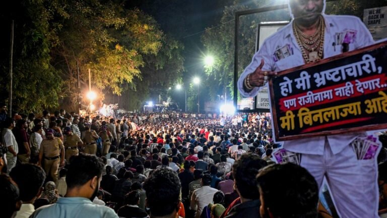 Pune police filed FIR against 15 over MPSC protest at Navi Peth
