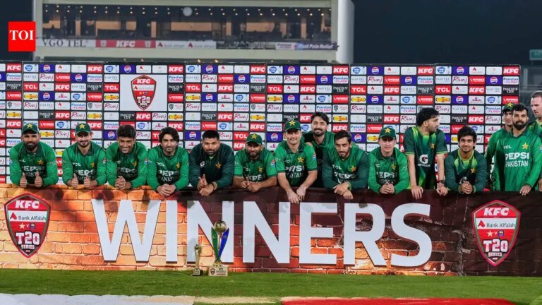 3rd T20I: Sahibzada Farhan makes 76 in vain as Sri Lanka avoid whitewash against Pakistan