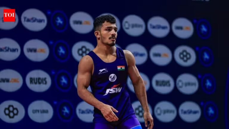 A historic medal for India! Wrestler Vishvajit More won the first ever Greco-Roman silver at the U23 WC