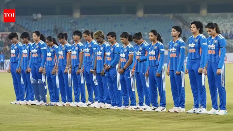 Why are India and Zimbabwe players wearing black armbands during the 1st Women’s T20I?